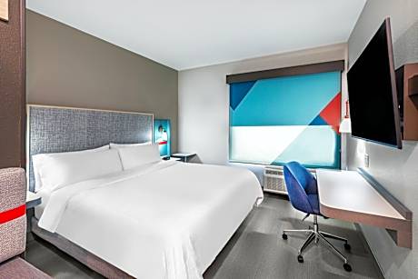 Standard King Room - Communications Accessible