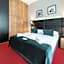 Hotel Noir