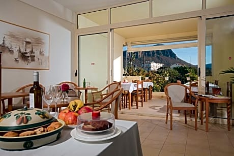 Fotis Studios & Apartments