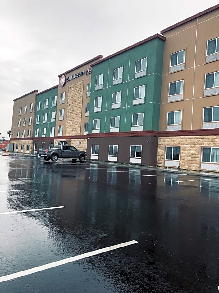 Best Western Plus Desert View Inn & Suites
