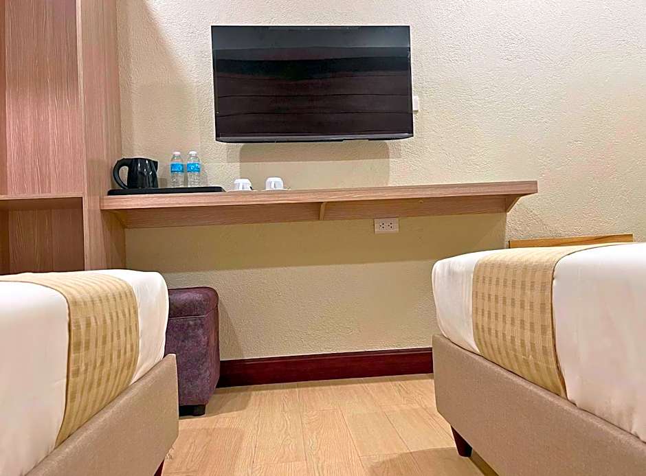 Sola Hotel & Sola Bed and Breakfast