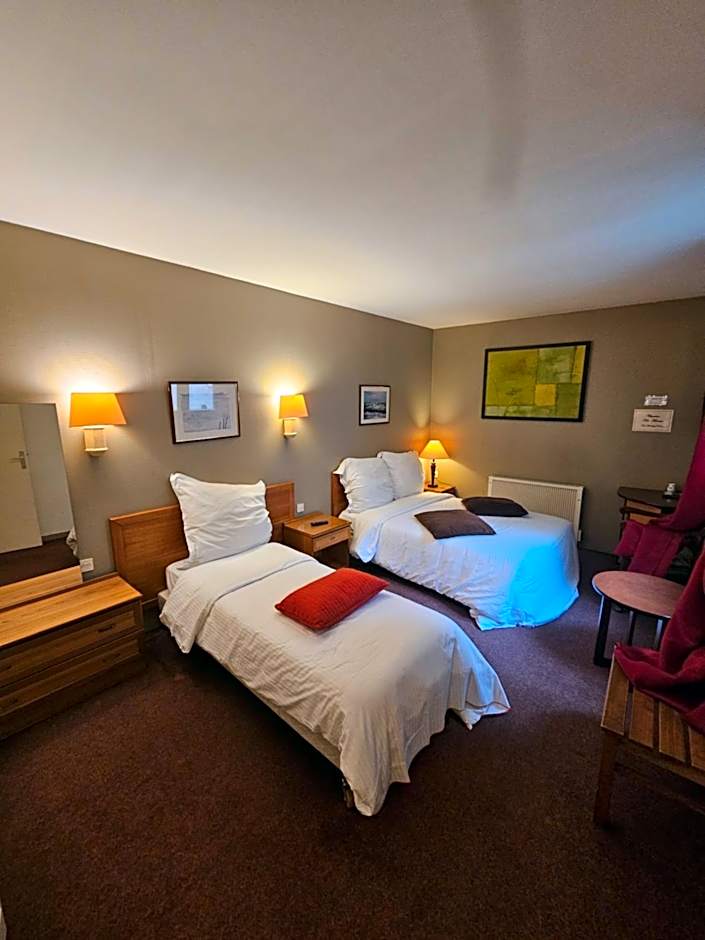 Photo 1 of 4 of Triple Room
