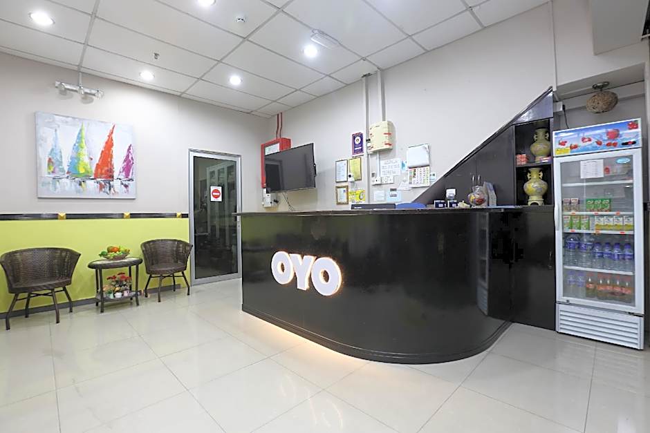 OYO 89588 Destiny Riverside Hotel