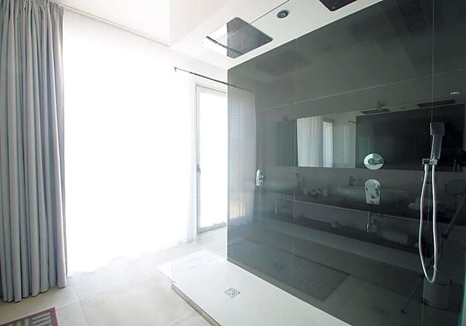 Max Luxury Suite - Servizio Spiaggia Inclusa