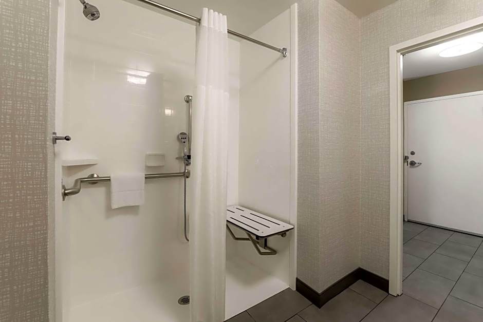 Hampton Inn By Hilton And Suites Pittsburgh-Downtown