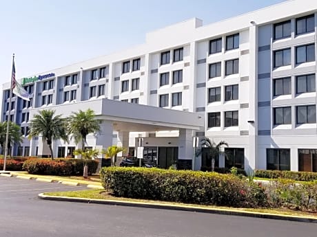 Holiday Inn Express Hotel & Suites Miami - Hialeah, an IHG Hotel