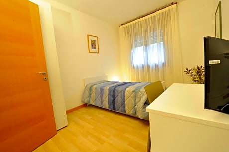 Standard Single Room with Shared Bathroom