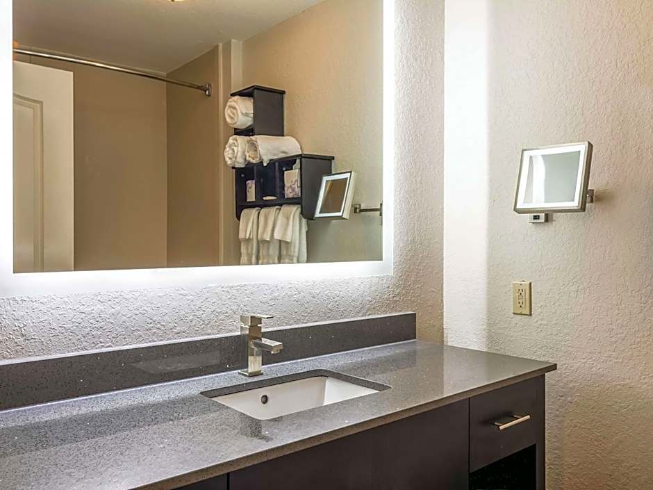 La Quinta Inn & Suites by Wyndham Prattville