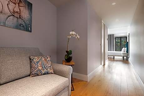 FAMILY ROOM with river view