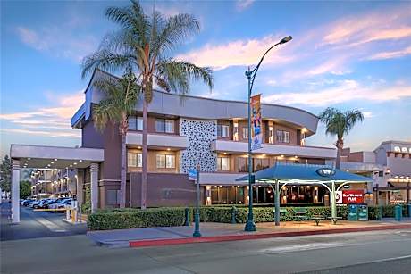 Best Western Plus Park Place Inn - Mini Suites