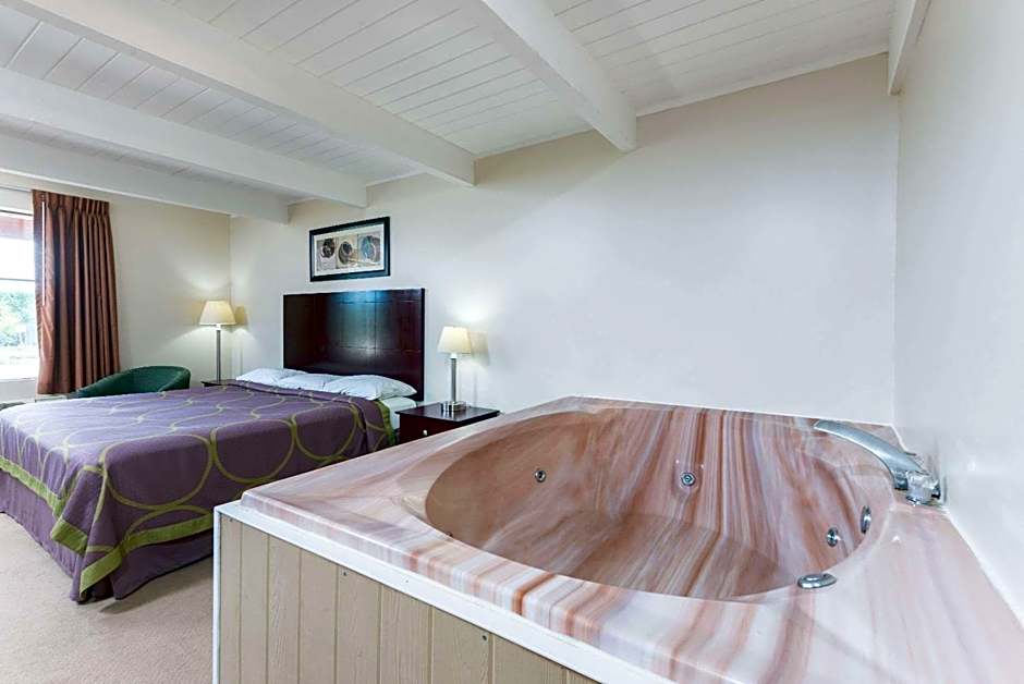 Super 8 by Wyndham Beaver Falls