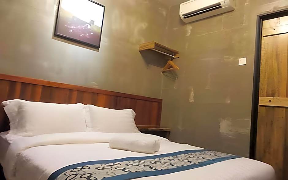 Swing & Pillows @ Anggun Hotel Seri Iskandar, Ipoh