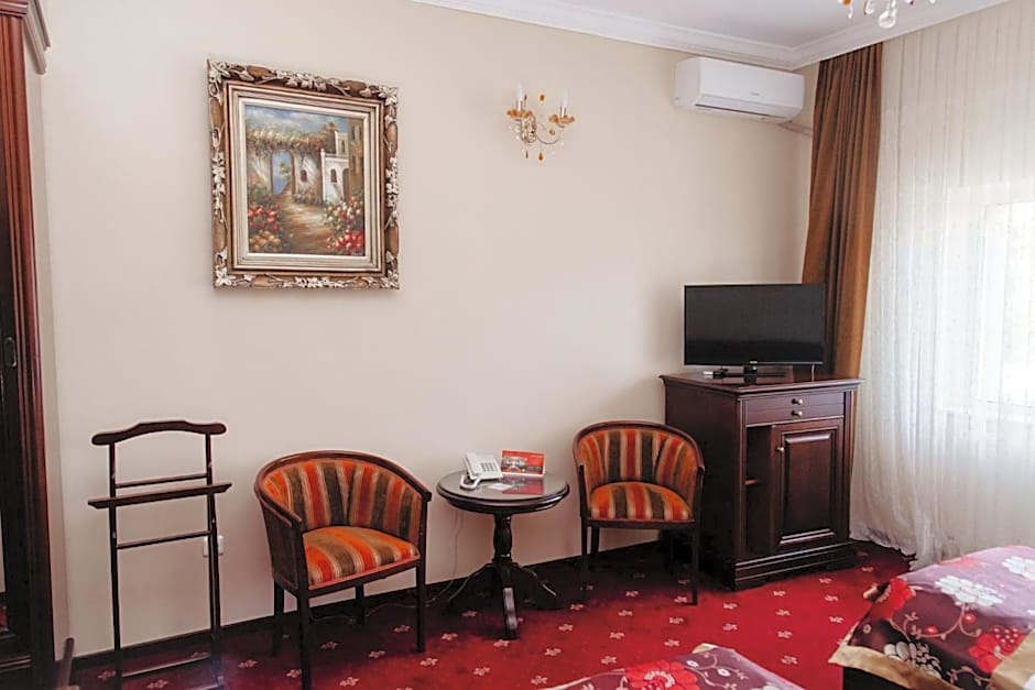 Hotel Capitol