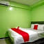 RedDoorz @ Jalan Gatot Subroto Semarang