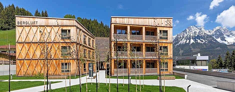 Tirol Lodge