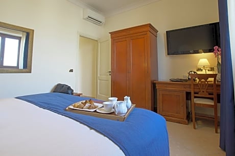 Suite with Sea View