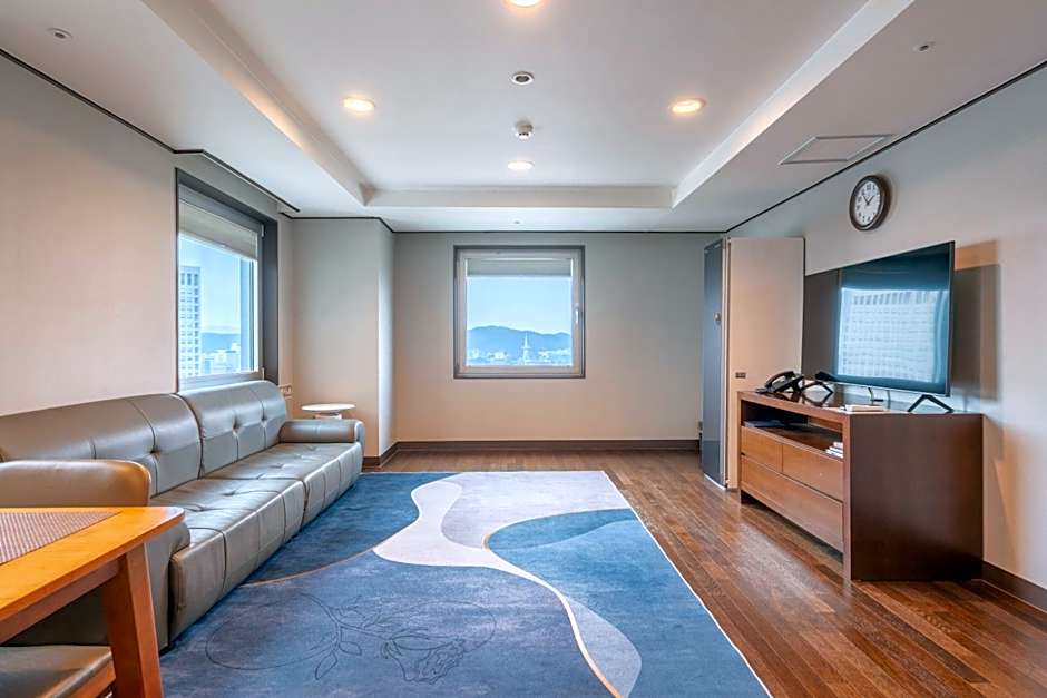 Toyoko Inn Daejeon Government Complex in front