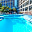 Oceanfront Views, Recently Renovated Kitchen,Pools