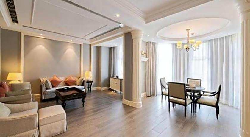 Yin Run Jin Jiang Castle Hotel