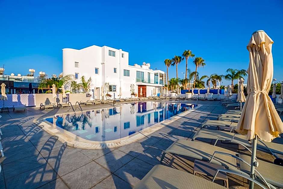 Protaras Plaza Hotel