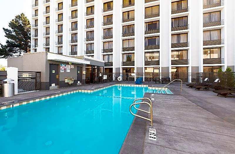 Holiday Inn San Jose Airport