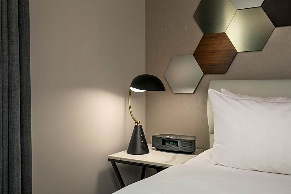 Le Meridien Boston Cambridge