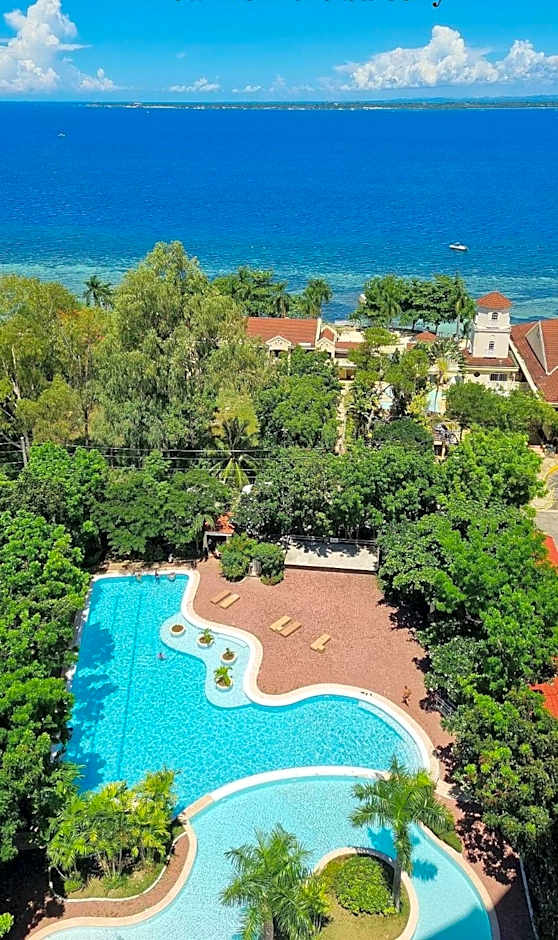La Mirada Residences