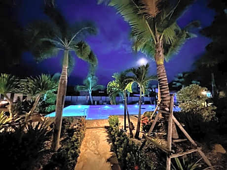 Sunset resorts and bar