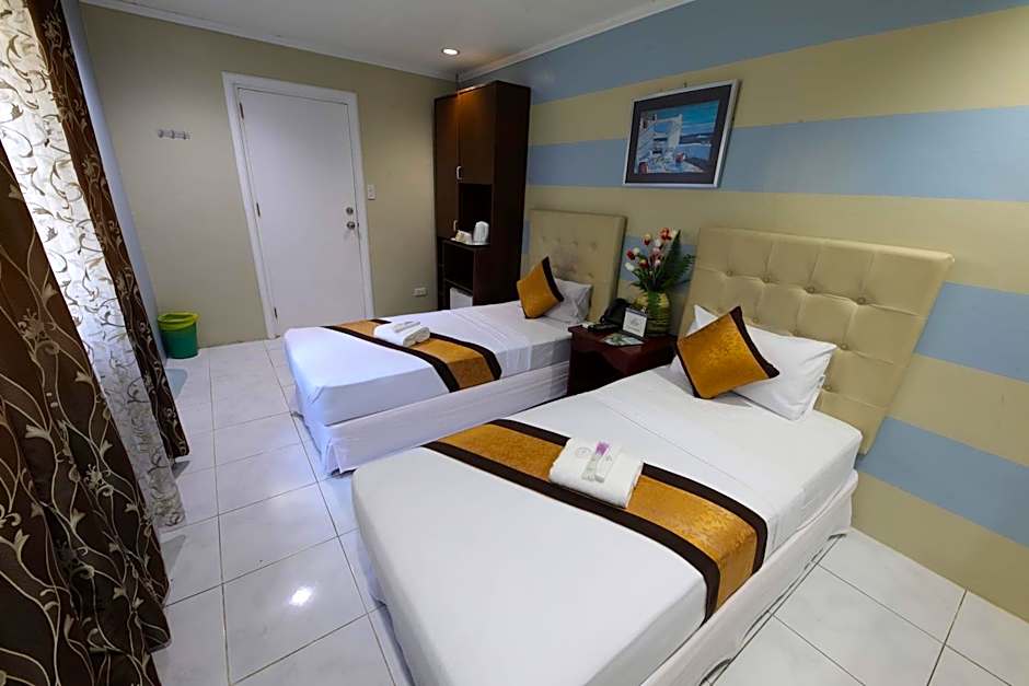 Photo 1 of 5 of Standard Twin Room