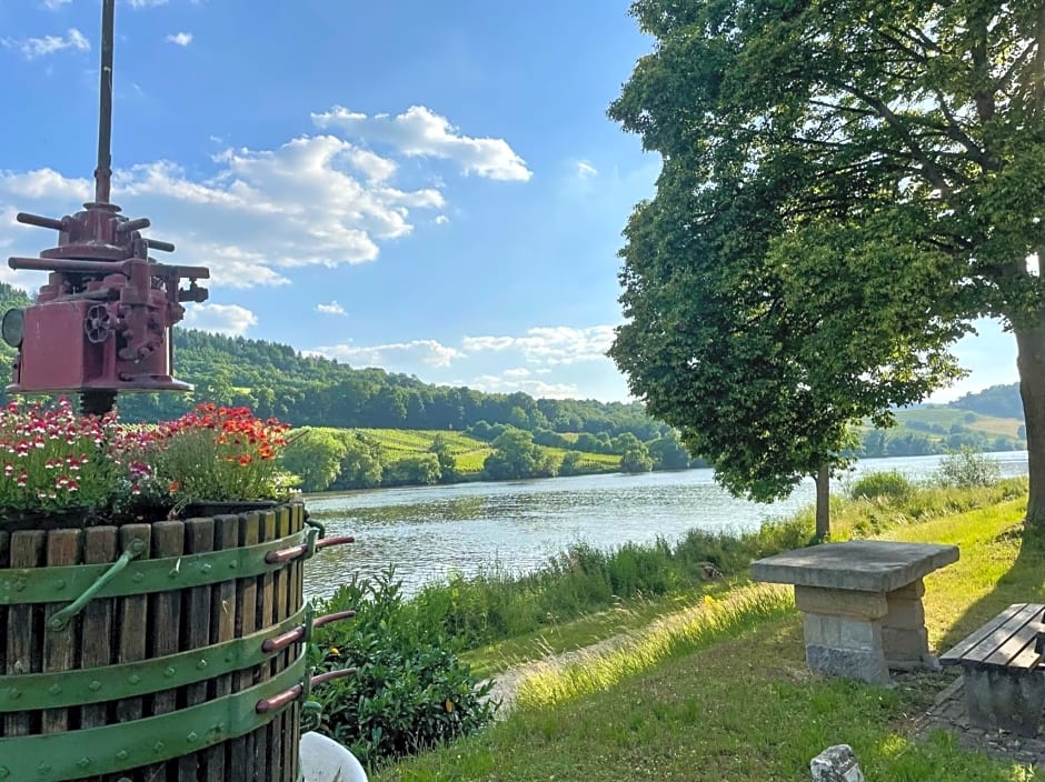 Boutique Guesthouse Das WOHLGEMUTH HEIM Mosel Weingut