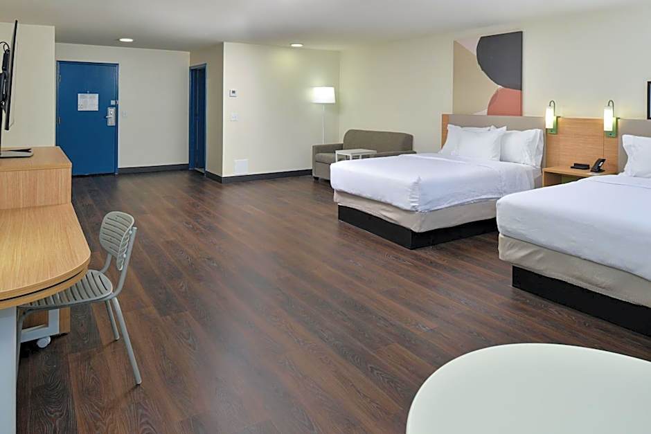 Spark by Hilton Dallas Market Center