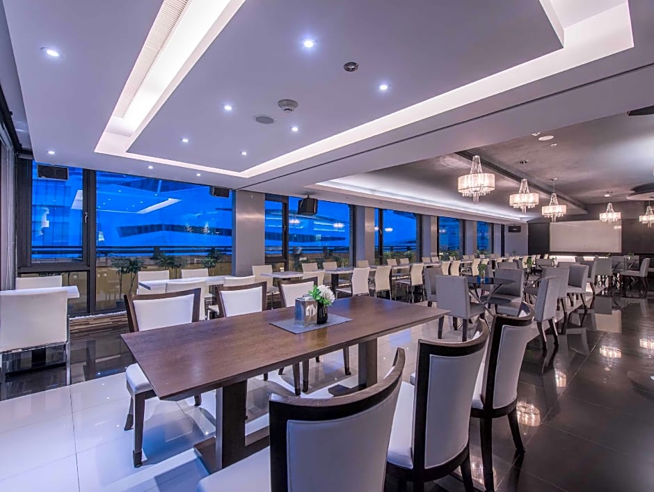 Forward Hotel Nangang