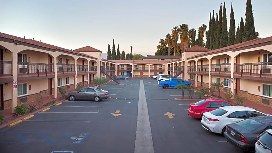 Travelodge Inn & Suites by Wyndham West Covina