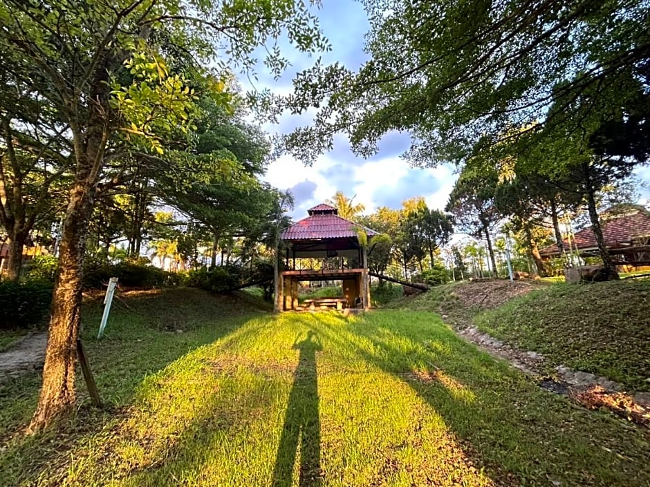 Petpumok Wangnamkhiao Hotel 