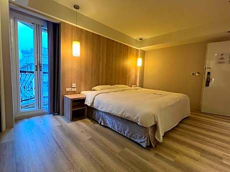 Deluxe Double Room with Balcony