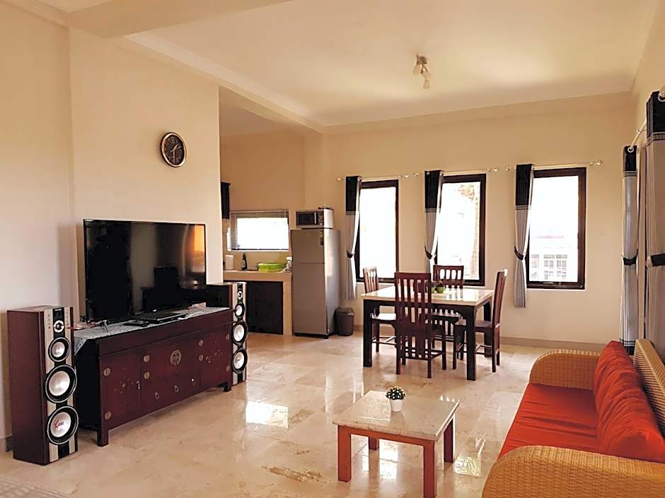 Medewi Manor