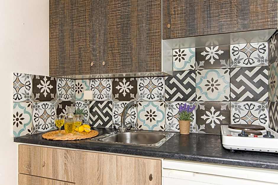 Silver Sun Studios & Apartments