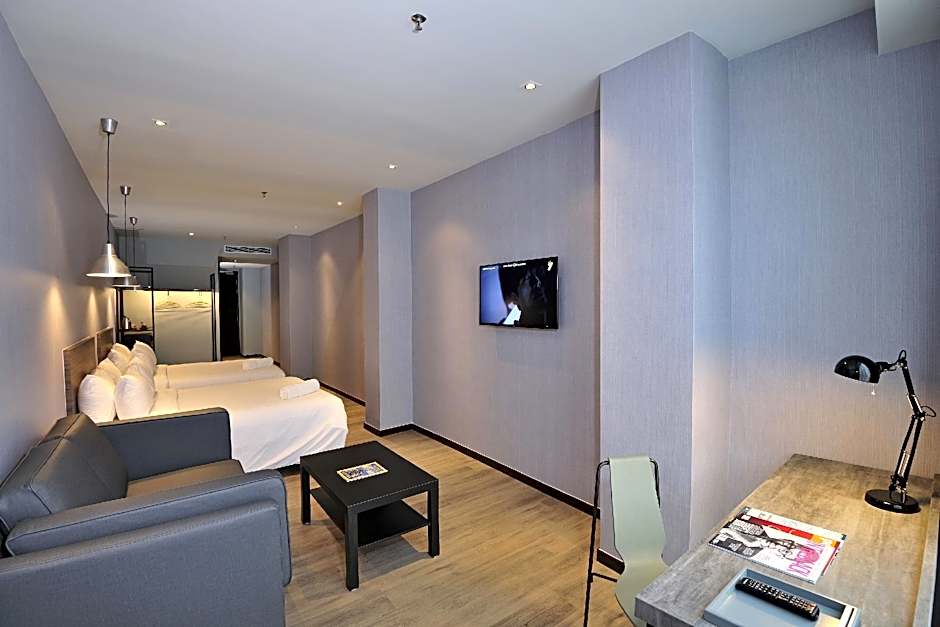 Urban H Hotel