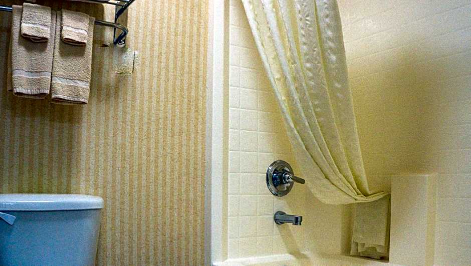 Clatskanie River Inn