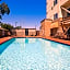 Holiday Inn Express Hotel & Suites Bakersfield Central