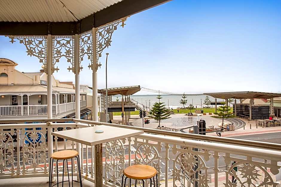 Ramsgate Hotel by Nightcap Social