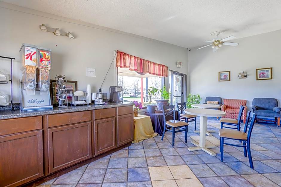 Cozy Garden Inn By OYO Hwy 40 Richmond
