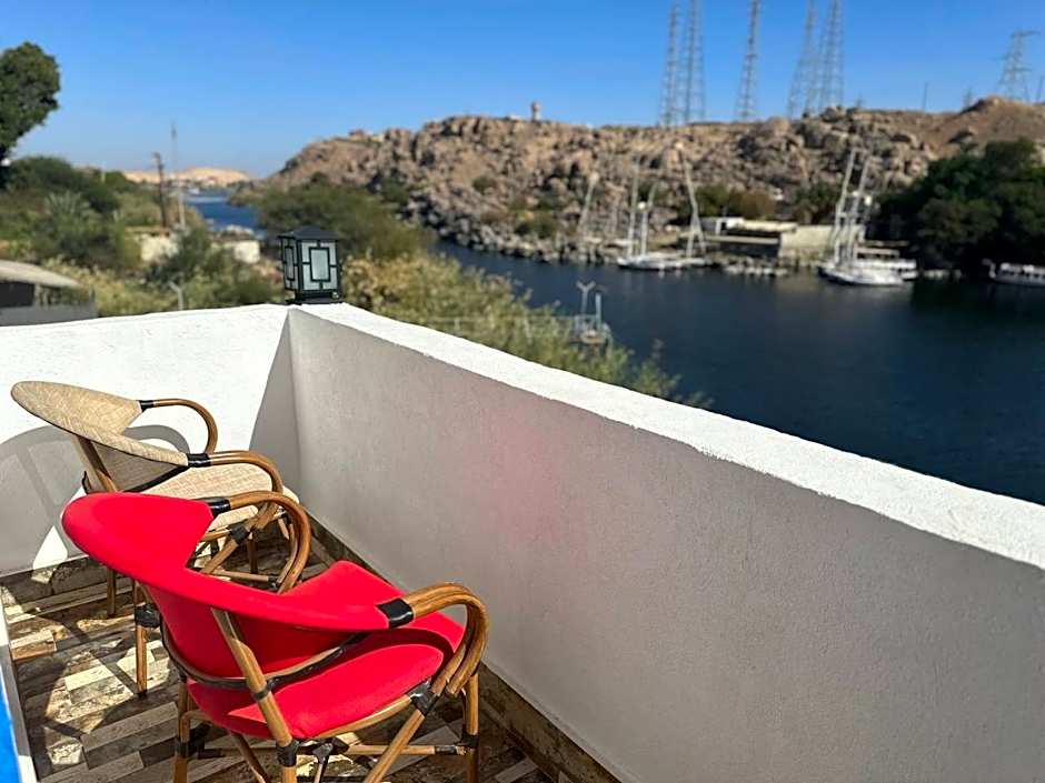 ACHERTOD Nubian House