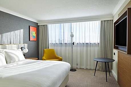 Superior Room, 1 King Bed, Non Smoking