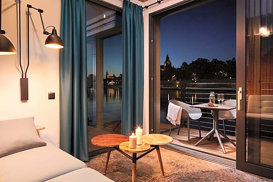 New Port - Hotel na Wile