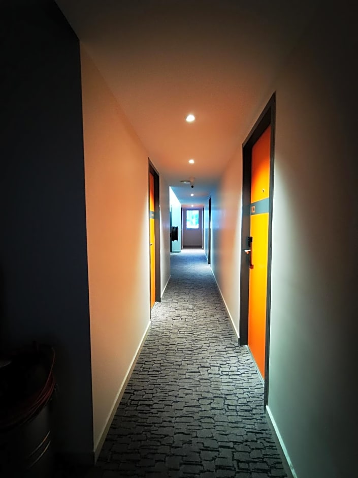 Sovotel Boutique Hotel @ Uptown 28