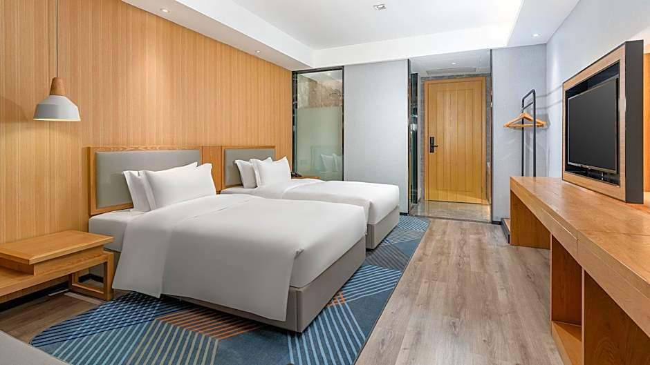 Holiday Inn Express Huangshi Cihu Lake By IHG