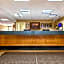 Econo Lodge Inn & Suites Triadelphia - Wheeling