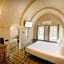 Tafoni Houses Cave Hotel