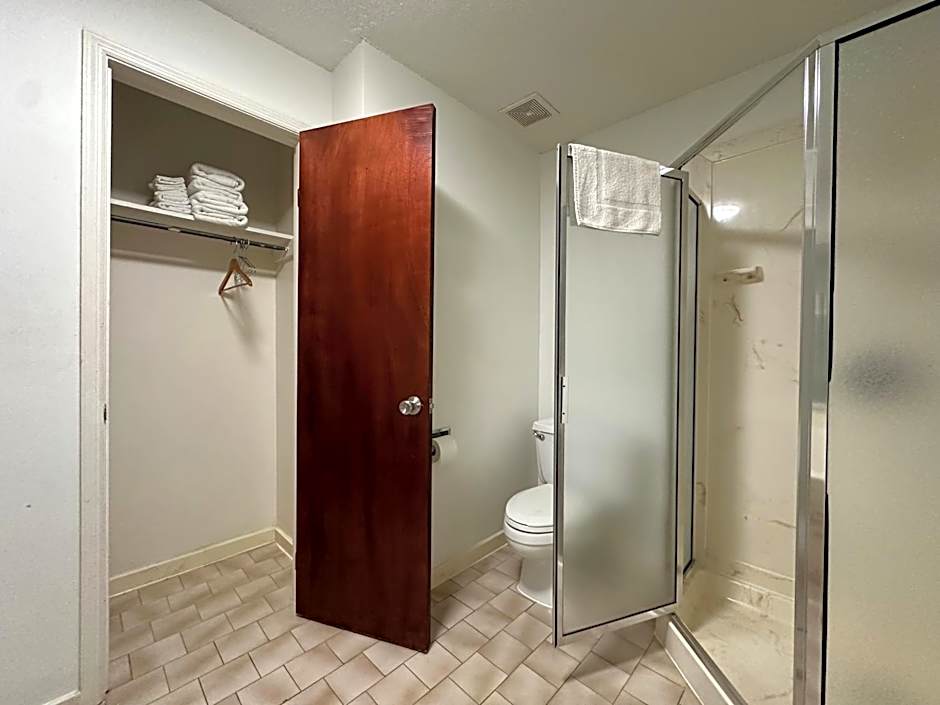 Royal Inn - Anniston